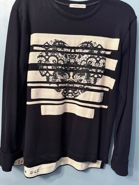 Background Black & White Heart Stripe Pullover Sweatshirt
